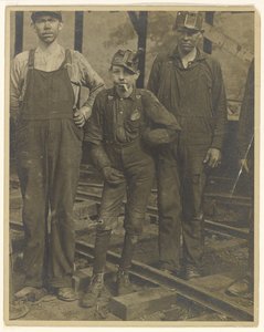[Drei Bergleute (S. Pittston, Pennsylvania?)] von Lewis W. Hine