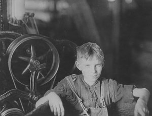 Eine junge polnische Spinnerin in der Quidwick Co. Mühle. Anthony, R. I 1909