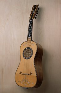 Chitarra battente (Gitarre), Musikinstrument gebaut in der Werkstatt des Geigenbauers Pasquale Scala in Praiano, Kampanien. Italien, 20. Jahrhundert