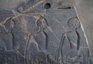 Relief, das Gefangene darstellt, Tempel von Luxor, Theben (UNESCO-Weltkulturerbe)