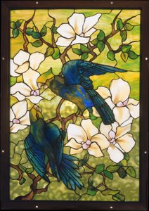 Hibiskus und Papageien, ca. 1910-20 von Louis Comfort Tiffany