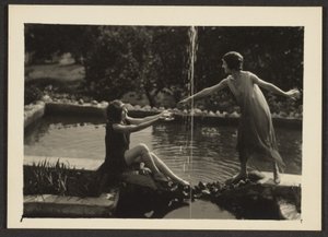 Tänzer am Pool von Louis Fleckenstein