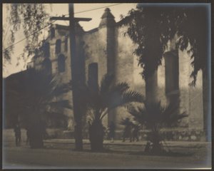 Palmen vor der Mission von Louis Fleckenstein
