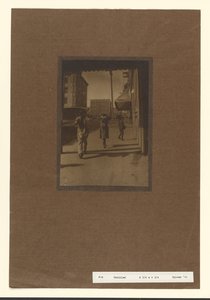 [Straßenszene] von Louis Fleckenstein