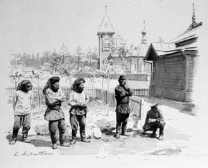Die Bauern eines kleinen russischen Dorfes mit einem Moskitonetz im Gesicht und einem Bahnhof der Transsibirischen Eisenbahn. 1913. Ill. de Sabatier