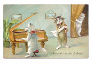 Edwardianische Postkarte von einer Katze, die Klavier spielt, und einer anderen, die singt, während eine dritte zuschaut, ca. 1910 von Louis Wain