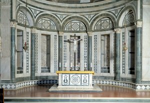 Marmor-Apsis und Terrakotta-Kruzifix von Luca Della Robbia