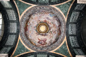 Ansicht der Kuppel der Cybo-Kapelle, freskiert von Luigi Garzi (1638-1721) Rom, Basilika Santa Maria del Popolo, Cybo-Kapelle