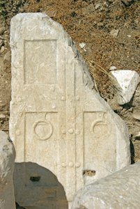 Geschnitztes Türportal, Xanthos, Türkei