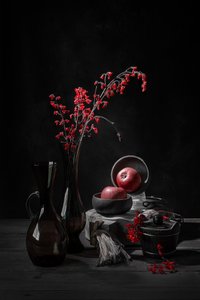 Stimmungsvolles Rotes Stillleben
