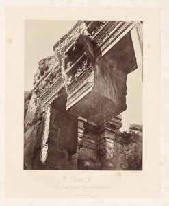 Ansicht der Kolonnade in der Mitte des Tempels von Luxor, Ägypten von Maison Bonfils