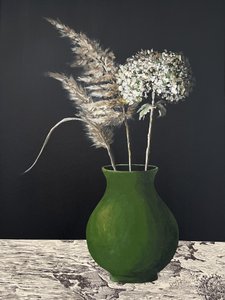 Grüne Vase mit Pampas und Hortensien von Marina Kozyr