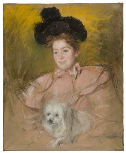 Frau im Himbeerkostüm mit einem Hund, ca. 1901
