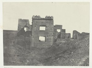 Médinet-Habou, Ostfassade des Gynäkeions von Ramses-Miamun, Theben, 1849-51, gedruckt 1852
