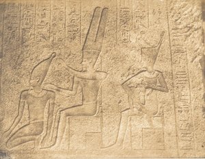 Äußere Skulpturen des Granitheiligtums des Palastes von Karnak, Ammon sichert die c..., 1849-50