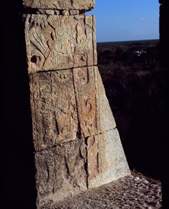 (Detail) eines Frieses eines Kriegers, El Castillo von Mayan Mayan