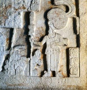 Detail von Lintel IV, das eine Huldigung der Besiegten zeigt, aus Piedras Negras, Usumacinta, Guatemala, Spätklassische Periode (600-900) (Stein)