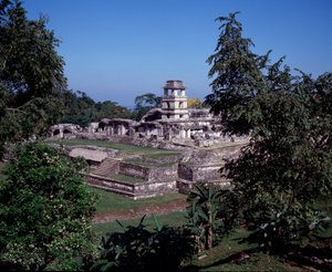 Präkolumbische Zivilisation: Blick auf die Stätte von Palenque in Chiapas, klassische Maya-Periode
