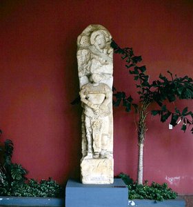 Stela 15 aus Piedras Negras, Peten, Guatemala, Spätklassische Periode (781 n. Chr.) (Stein)