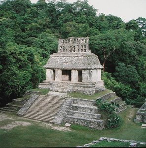 Ansicht des Tempels der Sonne, Spätklassische Maya von Mayan Mayan