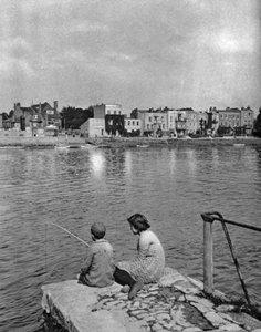 Strand-on-the-Green, Chiswick, London, 1926-1927