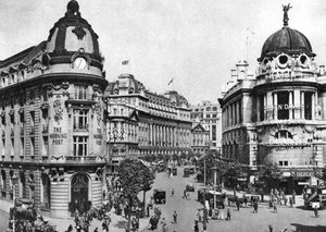 Der westliche Eingang zum Aldwych Crescent, London, 1926-1927 von McLeish