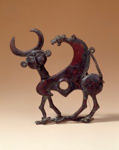 Orientalische Altertümer: Bronzekieferplatte, die ein androzephales Monster zeigt, das eine Hirschkuh zertrampelt. Aus Luristan, 750 v. Chr. von Median School