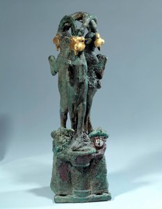 Mesopotamien: Becherhalter aus Silber, Bronze und Gold in Form von drei Steinböcken. 18. Jahrhundert v. Chr. 1. Dynastie von Babylon. Aus Larsa von Mesopotamian