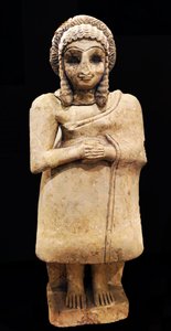 Statue einer weiblichen Verehrerin in einem einfachen Kleid, Khfajah, Mesopotamien, ca. 2650-2550 v. Chr.
