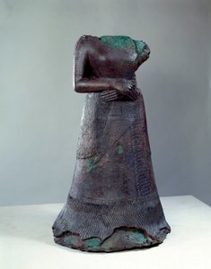 Elamische Zivilisation: Bronzestatue der Königin Napir Asu mit elamitischer Inschrift. 1250 v. Chr. Aus Susa, Iran von Middle Elamite Period