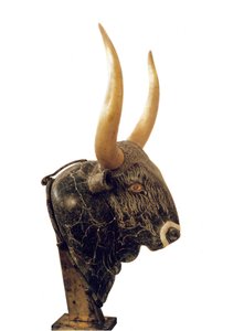 Minoische Kunst: Rhyton in Form eines Stierkopfes aus dem Kleinen Palast von Knossos auf Kreta. 1550-1500 v. Chr. Heraklion, Archäologisches Museum von Minoan