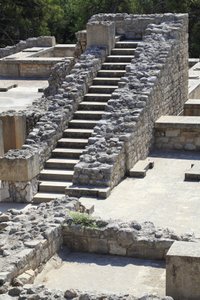 Östlicher Teil des Palastes des Königs Minos in Knossos zwischen dem Megaron der Königin und dem zentralen Hof. Kreta. 1600-1450 v. Chr. von Minoan