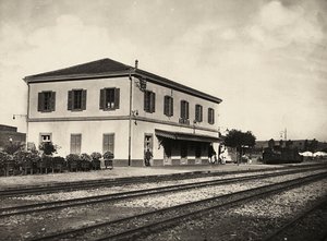 „Ein Imperium aufbauen“ im faschistischen Zeitalter: Bahnhof von Asmara, 09/05/1936 von Modestino Baldinetti