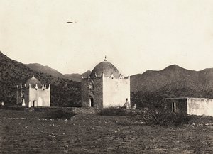 „Ein Imperium aufbauen“ im faschistischen Zeitalter: Grab heiliger Muslime, 09.05.1936 von Modestino Baldinetti