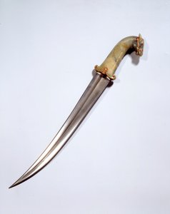 Mogulkunst: Dolch mit Pferdekopf aus Damaszenerstahl