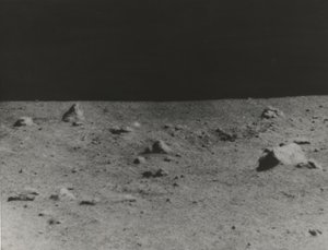 Mondoberfläche fotografiert von Surveyor V, 1967