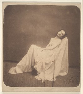 [Sitzendes Modell, teilweise drapiert] von Nadar