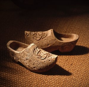 Niederländische Holzschuhe alias Clogs alias Klomp