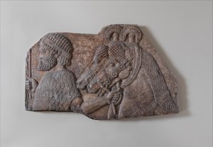 Fremder Bräutigam in einer Tributprozession, ca. 721-05 v. Chr. (Gipsalabaster) von Neo Assyrian Neo Assyrian