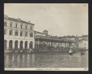 Überdachter Fischmarkt in Venedig