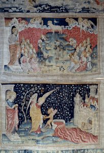 Apokalypse-Wandteppich (1373-1383), Nr. 47: Das Lamm auf dem Berg Zion. Unten, Nr. 55, der Engel sammelt die Weinrebe der Erde, die in das große Fass des Zorns Gottes gegossen wird, das Fass läuft über und das Blut fließt. Wandteppich von Nicolas Bataille  von Nicolas Bataille