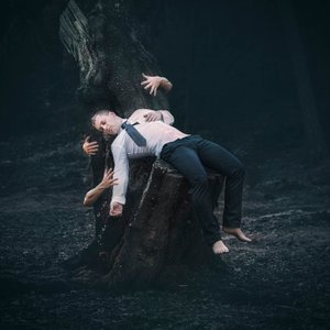 Surrealer Waldschlaf