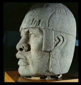 Kolossaler Kopf 4 aus San Lorenzo, Veracruz, Mexiko, präklassisch (Basalt) von Olmec