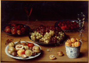 Stillleben mit Obst und Glas. Ein Tisch bedeckt mit Pflaumen, Aprikosen, Pfirsichen, Birnen, Trauben, Himbeeren und einem Glas Rotwein. Gemälde von Osias Beert I, 17. Jahrhundert von Osias the Elder Beert