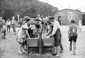 Abwasch in einem Jugendsommerlager, Deutschland, 1922