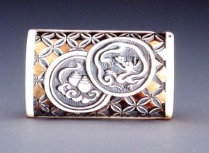Netsuke mit durchbrochenem Design von Ozaki Kokusai