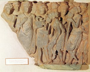 Der Sieg über die Schlange, Relief, das Buddha zeigt, wie er die gefürchtete Schlange den erstaunten Brahmanen präsentiert, griechisch-buddhistischer Stil, 1.-4. Jahrhundert