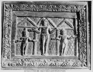 Detail der Kreuzigung von der Tür, die Szenen aus dem Alten und Neuen Testament darstellt von Paleo Christian