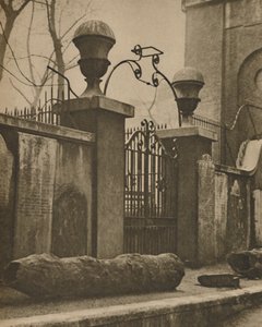 Ulmenstämme für Rohrleitungen, ausgegraben in der Nähe von St. Annes, Soho, um 1935