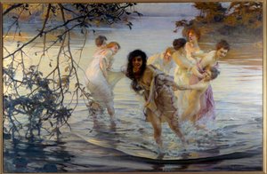 Fröhliche Spiele Junge Frauen im Wasser